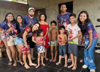 Páscoa solidária leva alegria e chocolate a crianças em bairros periféricos de Rio Branco