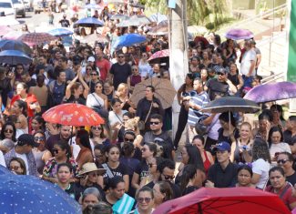 Servidores da educação de Rio Branco deflagram greve por reajuste salarial e melhores condições de trabalho