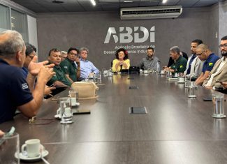 Perpétua Almeida recebe dirigentes do cooperativismo acreano e reforça apoio ao setor