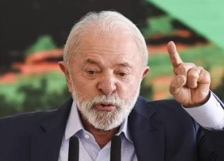Lula decide barrar projeto que aumenta número de deputados federais