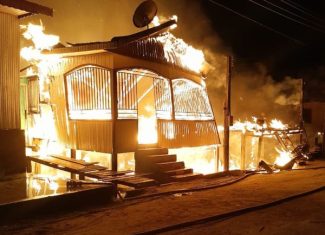 Incêndio destrói quatro casas e atinge outras quatro no interior do Acre; MPAC acompanha vítimas e investigações