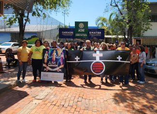 Feminicídio de servidora mobiliza protesto por justiça e fim da violência contra a mulher em Rio Branco