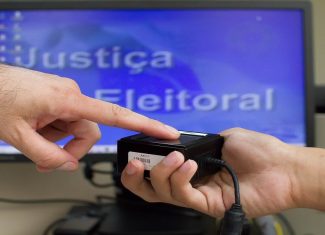 TRE-AC realiza ação itinerante de biometria na UFAC para eleitores com pendências em Rio Branco