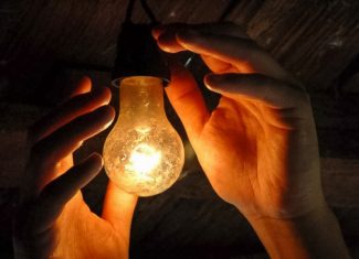 Conta de luz gratuita para famílias de baixa renda segue para sanção do presidente Lula