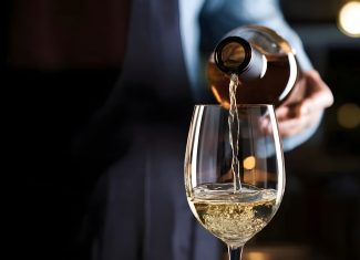 MP dá 10 dias para estabelecimentos de Rio Branco informarem procedência de bebidas após alerta nacional