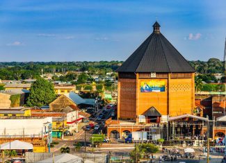 Cantor e compositor Alberto Lôro tem música reconhecida como patrimônio cultural de Cruzeiro do Sul, no Acre