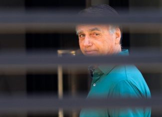 STF publica decisão que condena Bolsonaro por tentativa de golpe; defesa tem cinco dias para recorrer