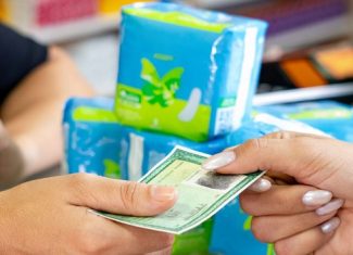 Mulheres do CadÚnico têm acesso mais rápido a absorventes pelo SUS com autorização direta nas UBS