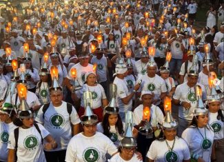 ‘Porongaço’ dos Povos da Floresta ilumina Belém e leva mensagem à COP30