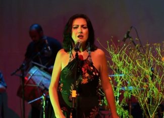 Cantora acreana Lara Pontes leva música amazônica ao Sul do país com show gratuito em Florianópolis
