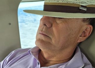 Prefeito Tião Bocalom é alvo de críticas nas redes sociais por rotina de viagens e compromissos fora de Rio Branco