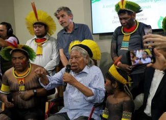 Aos 93 anos, Raoni ergue a voz contra a exploração de petróleo na Amazônia