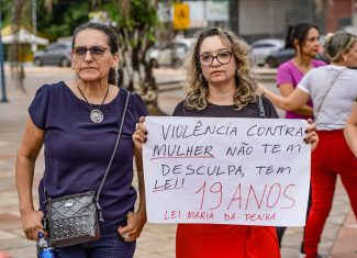 Em Rio Branco, mulheres ocupam o Lago do Amor em ato contra o feminicídio e a violência de gênero