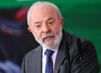 Lula oficializa novas regras da CNH com promessa de barateamento e ampliação do acesso