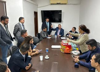 Projeto que terceiriza gestão dos mercados municipais de Rio Branco mobiliza trabalhadores na Câmara