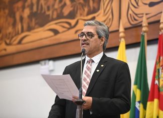 Edvaldo denuncia descaso de empresas terceirizadas com o transporte escolar no interior do Acre