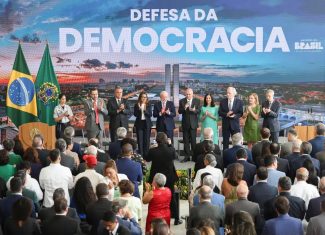 Lula veta integralmente PL que reduz penas de Bolsonaro e condenados por ataques golpistas