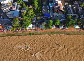 Chuvas quase dobram média histórica e fazem Rio Acre voltar a subir em Rio Branco