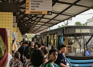 Motoristas de ônibus ameaçam greve por tempo indeterminado em Rio Branco após atraso em benefícios