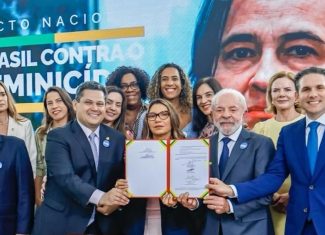 ‘Todos por todas’: Três Poderes da República assinam pacto nacional para enfrentamento ao feminicídio no Brasil