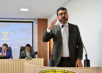 Kamai critica suspensão de linhas e cobra transparência no transporte público de Rio Branco