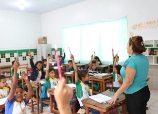 Governo divulga resultado de processo seletivo para professor temporário da Educação