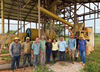 Produtores de Porto Acre ganham autonomia com implantação de mini-indústria de café