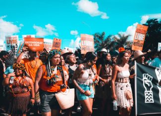 Povos indígenas apresentam proposta global para eliminação dos combustíveis fósseis durante o ATL