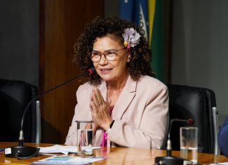 Perpétua Almeida deixa ABDI para disputar eleição e destaca atuação no Acre
