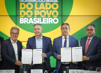 Governo federal garante mais de R$ 800 milhões para rodovias no Acre e autoriza início de obras na BR-364