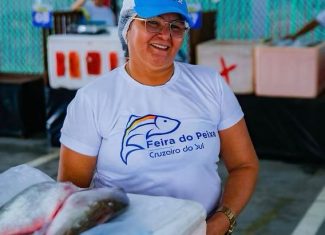 Feira do Peixe atrai público e movimenta Cruzeiro do Sul nesta Sexta-Feira Santa
