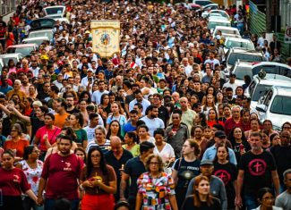 Procissão do Cristo Morto reúne multidão e leva fé e reflexão social às ruas de Rio Branco