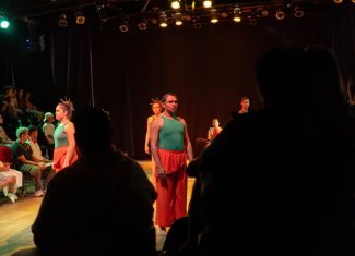 Teatro musical leva público acreano a refletir sobre liberdade no Fetac em Cena 2026