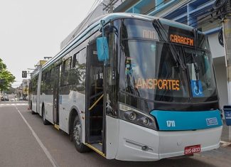Justiça apreende 38 ônibus da Ricco e passageiros enfrentam caos no transporte coletivo de Rio Branco