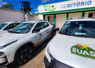 Governo federal entrega caminhonetes para fortalecer assistência social em cinco municípios do Acre