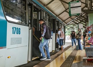 Justiça determina ampliação imediata da frota e exige 100 ônibus em circulação em Rio Branco