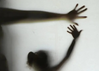 Nova lei endurece punição para violência sexual contra crianças e adolescentes e inclui uso de IA