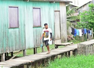 Aos 19 anos, jovem indígena consegue certidão de nascimento após ação da Justiça e sonha em estudar