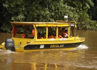 Transporte escolar deixa estudantes da zona rural sem aulas no Acre, denuncia deputado